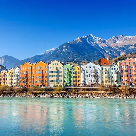 Central Innsbruck Apartment Інсбрук